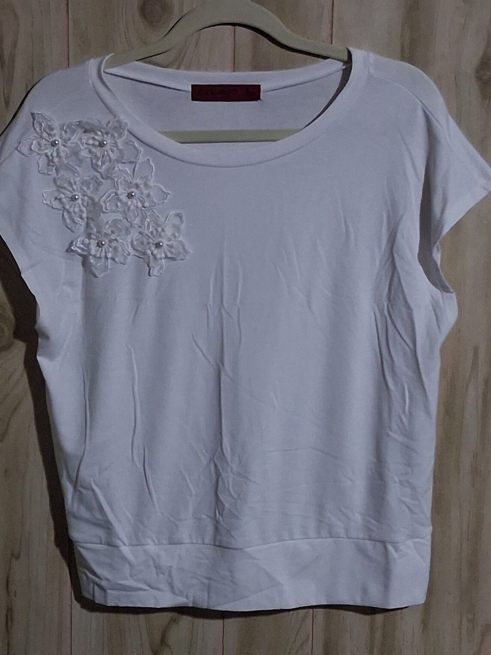 Love Scarlett White Short Sleeve Tee with Floral Appliqué - Picture 1 of 4